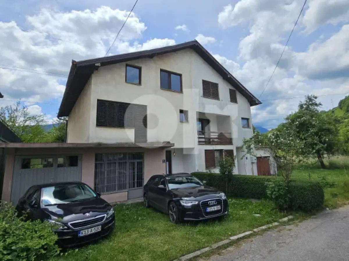 Titulo, Hadžići, Casa