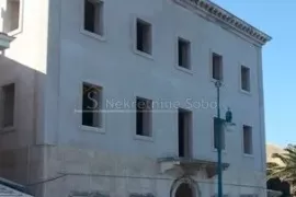 Mali Lošinj - Stambeno-poslovni objekt, 496 M2, Mali Lošinj, Casa