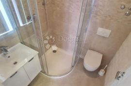 LUKSUZAN APARTMAN PORED MORA U POVLJANI, Povljana, Flat