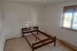 LUKSUZAN APARTMAN PORED MORA U POVLJANI, Povljana, Flat