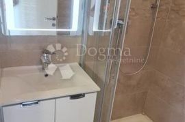 LUKSUZAN APARTMAN PORED MORA U POVLJANI, Povljana, Flat