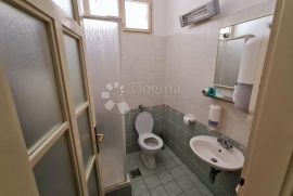 60m2 UREDSKI PROSTOR POTOK - SAMO KOD NAS, Rijeka, Commercial property