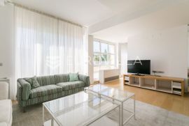 Pantovčak, Goljak prekrasan peterosoban penthouse NKP 277 m2 sa 2 garaže i 2 PM, Zagreb, Daire