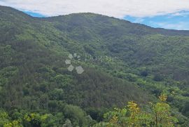 Zemljište u blizini Sovinjaka sa divnim pogledom, Buzet, Terra