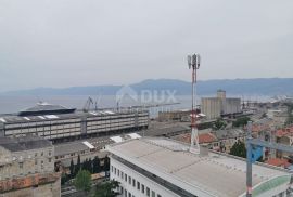 RIJEKA, CENTAR - stan 93m2 panoramski pogled na more i grad, Rijeka, شقة