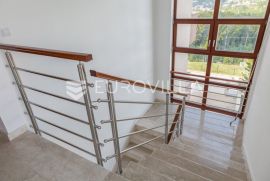 Zagreb Remete trosoban penthouse u urbanoj vili, Zagreb, Διαμέρισμα