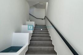 VODICE, novo, pogled, 350 m od mora, krovna terasa 127 m2, Vodice, Appartement