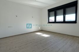 VODICE, novo, pogled, 350 m od mora, krovna terasa 127 m2, Vodice, Appartement