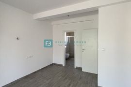 VODICE, novo, pogled, 350 m od mora, krovna terasa 127 m2, Vodice, Appartement