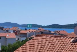 VODICE, novo, pogled, 350 m od mora, krovna terasa 127 m2, Vodice, Appartement