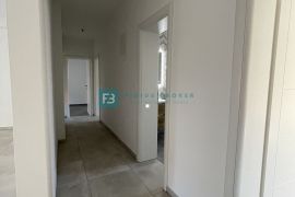 VODICE, novo, pogled, 350 m od mora, krovna terasa 127 m2, Vodice, Appartement