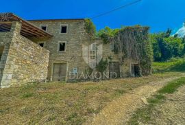 Motovun okolica, kuća za adaptaciju okružena prirodom, Motovun, بيت