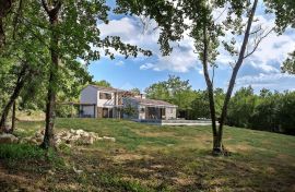 ISTRA, BUZET - Kuća u bajkovitom okruženju, Buzet, House