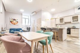 Zagreb, Donji grad, trosoban stan u strogom centru 66 m2, Zagreb, Apartamento