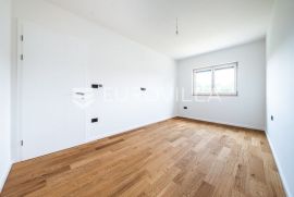 Dugo Selo, vrhunska NOVOGRADNJA, četverosoban penthouse 167 m2, Appartment