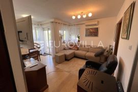 Istra, Umag, Četverosoban stan u širem centru, 85m2, Umag, Wohnung