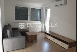 Zagreb, Volovčica, novogradnja, trosoban stan s loggiom i garažnim mjestom, Zagreb, Apartamento