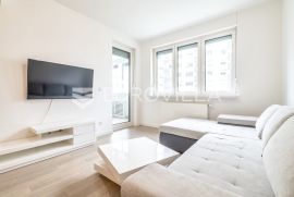 Zagreb, Središće, trosoban stan NKP 75m2 s garažom, Zagreb, Daire