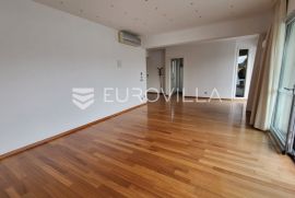 Babonićeva luksuzan četverosoban penthouse, Zagreb, شقة