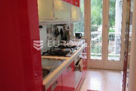 Nazorova trosoban stan 80m2, Zagreb, Appartment