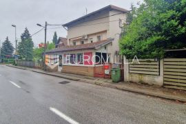 Zagreb, Ravnice, uhodan ulični lokal NKP 100 m2, prodaja, Zagreb, العقارات التجارية