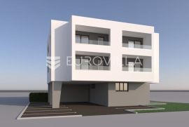 Stupnik, prekrasan trosoban stan na prvom katu 78,70m2, Appartment