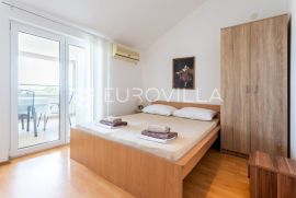 Novalja, kuća s 10 apartmana blizu centra s pogledom na more, Novalja, Famiglia