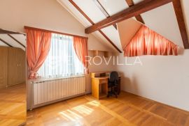 Zagreb Mikulići samostojeća kuća 300m2 na parceli 520m2, Zagreb, House