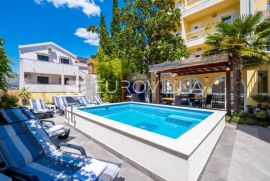 Cavtat, Vila s 14 apartmana 252 m2, Konavle, Haus