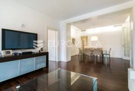 Zagreb, Trg bana Josipa Jelačića, luksuzan četverosoban stan 120 m2, Zagreb, Appartment