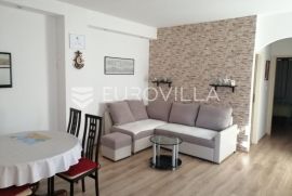 Istra, Rovinj, kuća s dva apartmana i vrtom 232 m2 u centru Rovinja, Rovinj, Дом