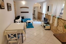 Istra, Rovinj, kuća s dva apartmana i vrtom 232 m2 u centru Rovinja, Rovinj, Ev