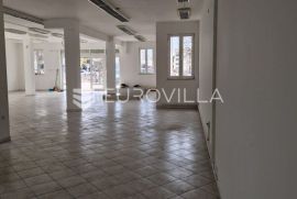 Split, najam prostora, 180m2 uz 8 P-mjesta, Split, Propriedade comercial