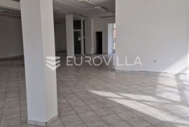 Split, najam prostora, 180m2 uz 8 P-mjesta, Split, Propriedade comercial