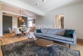 Centar Trg Franje Tuđmana luksuzan četverosoban stan 130m2 + garaža, Zagreb, Appartement