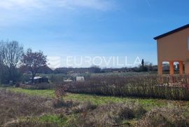 Poreč, Nova Vas,  veliko poljoprivredno zemljište 8640 m2, Poreč, Land