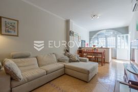 Istra, Rovinj, stan u prizemlju s velikom konobom u podrumu 89 m2, Rovinj, Wohnung