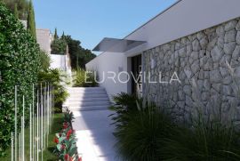 Dubrovnik okolica – Brsečine, urbana vila 344 m2 s bazenom i pogledom na more, Dubrovnik - Okolica, Haus