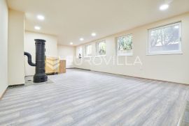 Zagreb, Ilica, poslovni prostor uredske namjene 50 m2 u visokom prizemlju dvorišne zgrade, Zagreb, Propiedad comercial