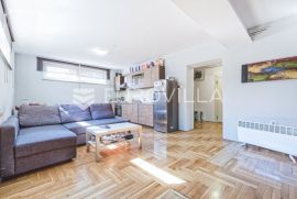 Zagreb, Maksimir, Donji Bukovac uređen trosoban stan 71,12 m2, Zagreb, Διαμέρισμα