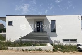 Istra, Zartinj, atraktivna vila 220m2 sa bazenom novogradnja, Raša, Ev