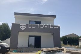 Istra, Zartinj, atraktivna vila 220m2 sa bazenom novogradnja, Raša, Ev