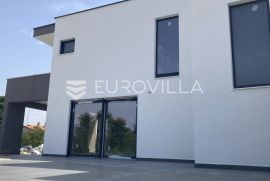 Istra, Zartinj, atraktivna vila 220m2 sa bazenom novogradnja, Raša, بيت