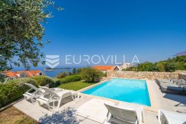 Cavtat, Kamena vila s bazenom 430m2, Konavle, Famiglia