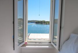 OTOK CRES, GRAD CRES Stan s očaravajućim pogledom PRVI RED DO MORA, Cres, Apartamento