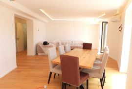 OPATIJA- stan u novogradnji 143m2 s pogledom na more+ okućnica 57m2- APARTMAN 3, Opatija, Διαμέρισμα