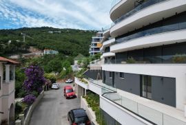 OPATIJA- stan u novogradnji 143m2 s pogledom na more+ okućnica 57m2- APARTMAN 3, Opatija, Διαμέρισμα