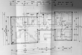 ISTRA, LABIN - Kuća s neodoljivo prostranom okućnicom, Labin, Дом