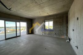 Luksuzan penthouse na traženoj lokaciji!, Medulin, Appartment