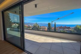 OPATIJA, CENTAR - stan 139m2 u novogradnji s vrtom, bazenom, garažom, pogled na more, centar Opatije, Opatija, Kвартира